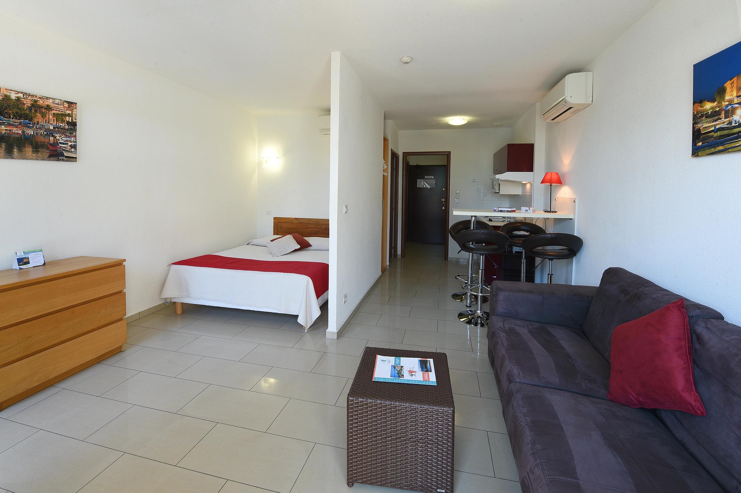 Grand studio de vacances à la résidence les Calanques à Ajaccio